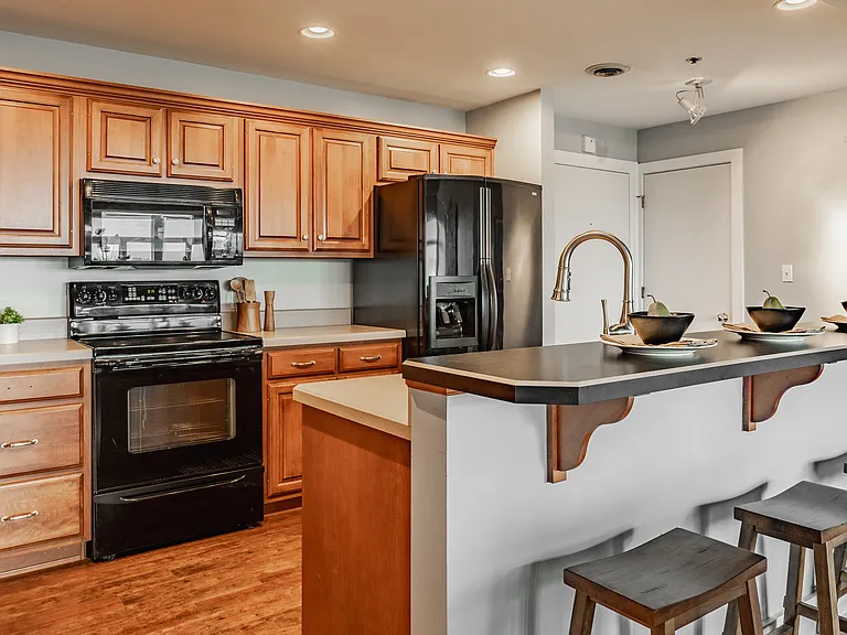 430 N Park Ave #504 — Photo 11