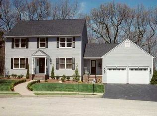 9 Alicia Cir, Warwick, RI 02886