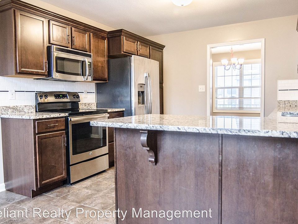 1st image of 1060 Castlerock Dr