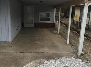 752 N Fulbright Ave, Springfield, MO 65802