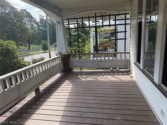 5th image of 156 Aqueduct St