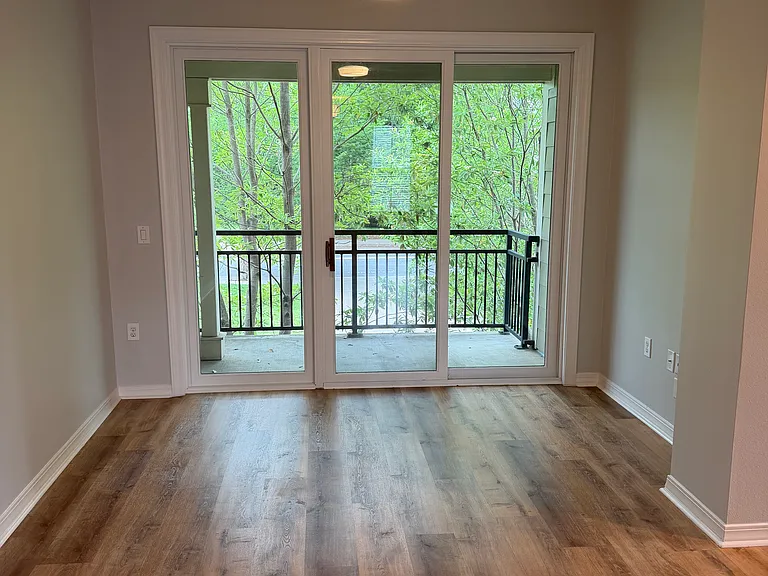 442 Maple St — Photo 11