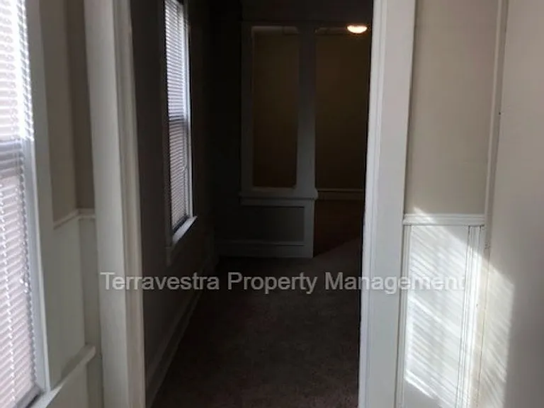 31 Lane Ave — Photo 14