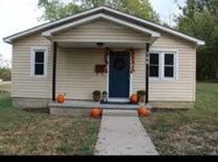 106 Merchant St, Oswego, KS 67356