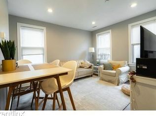 90 2nd St #2, Cambridge, MA 02141