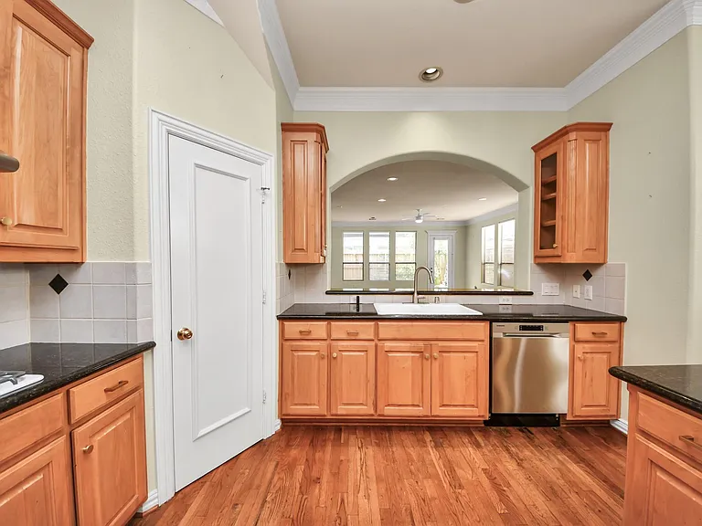 605 W Polk St #B — Photo 17