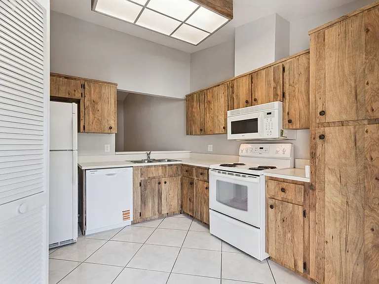 419 Warrenton Rd #419 — Photo 4
