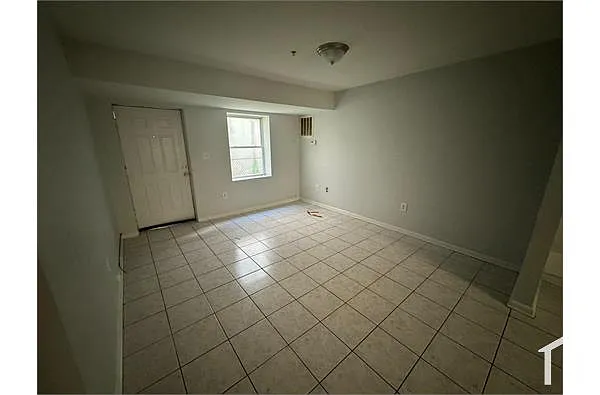 Building Photo - 38 Wainwright St #40