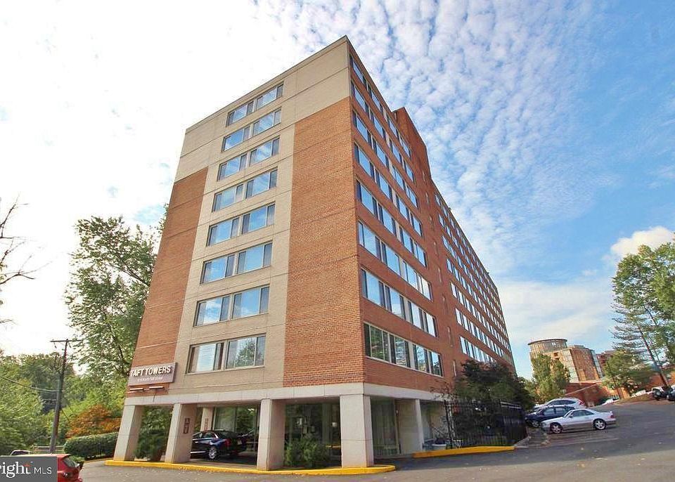 1st image of 1210 N Taft St APT 503