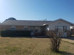 316 SE Brighton Dr, Lawton, OK 73501