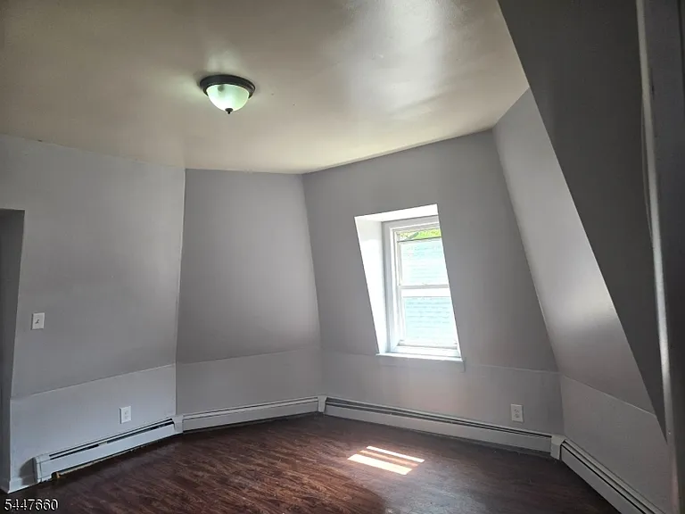 763 W Grand Ave — Photo 7