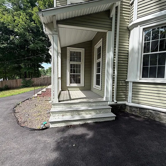 32 Warren St #1 — Photo 17