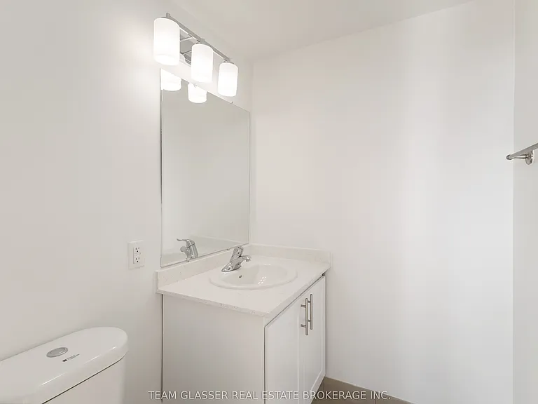 396 Queens Ave #502 — Photo 21
