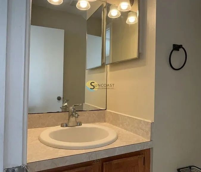 8702 Bandera Cir S — Photo 9