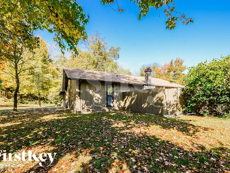 12082 Foxpoint Dr — Photo 14