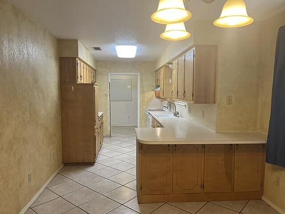 4th image of 1607 S Ike Ave