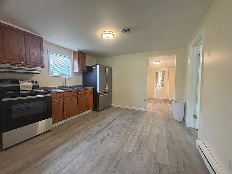 1105 Commerce St — Photo 3