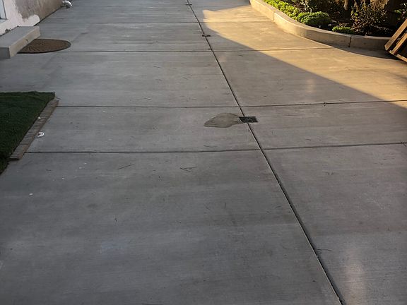 Private 60-ft gated driveway exclusively for the studio _ park directly at your door with secure, off-street parking and fully fenced access.