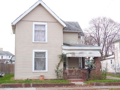 421 S 7th St, Coshocton, OH, 43812