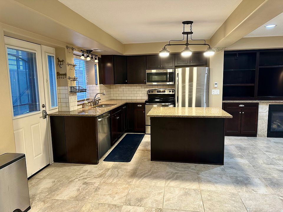 1st image of 3707 NE 91st Ave #B