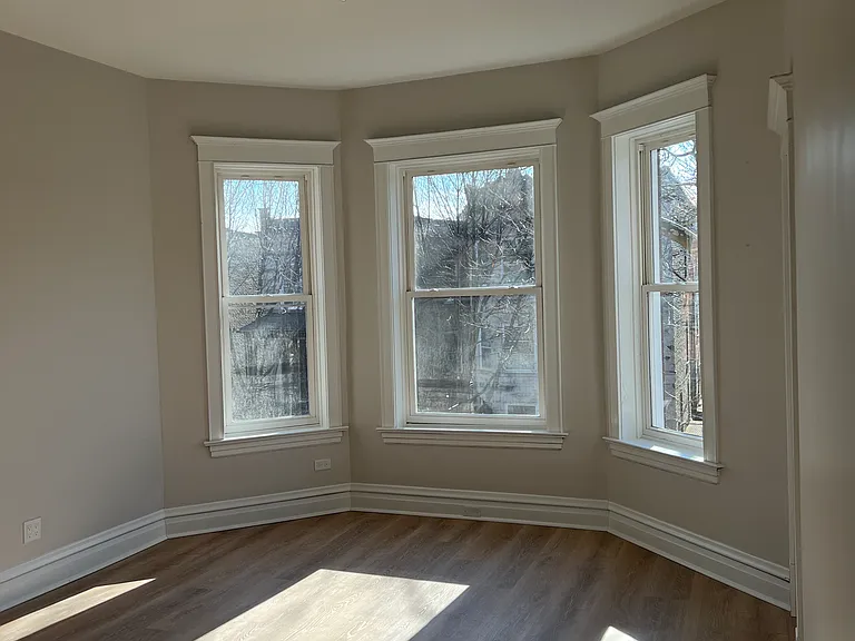 2648 W Walton St #3 — Photo 5