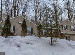 100 Spring Hill Ln, Lebanon, PA 17042