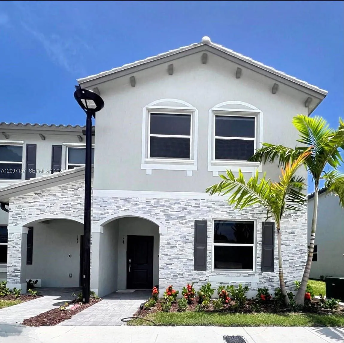 Lejardine Lennar — Photo 2