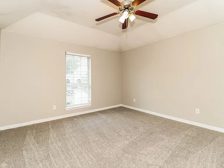 7617 Hollow Forest Dr — Photo 10