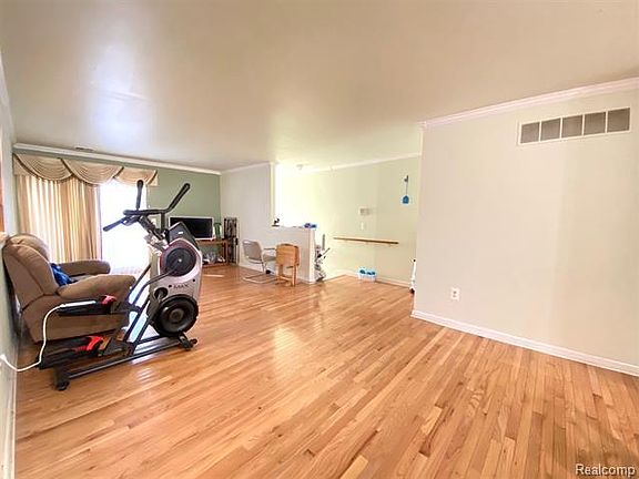 2nd image of 33709 Pondview Cir #155