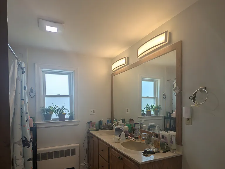 72 Cushing St #1 — Photo 16
