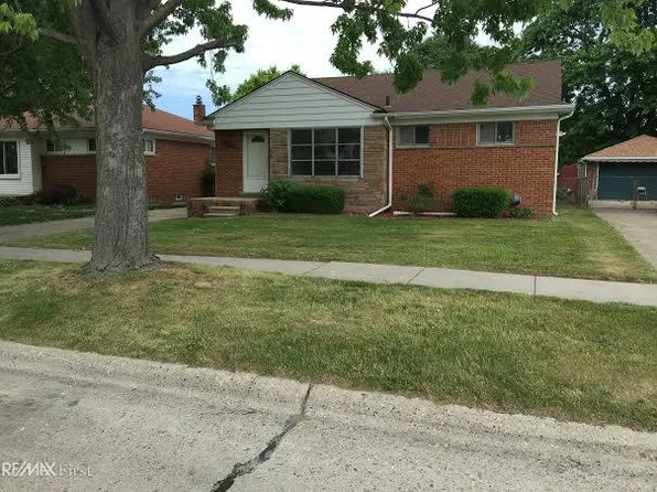 29240 Rosemont St, Roseville, MI 48066