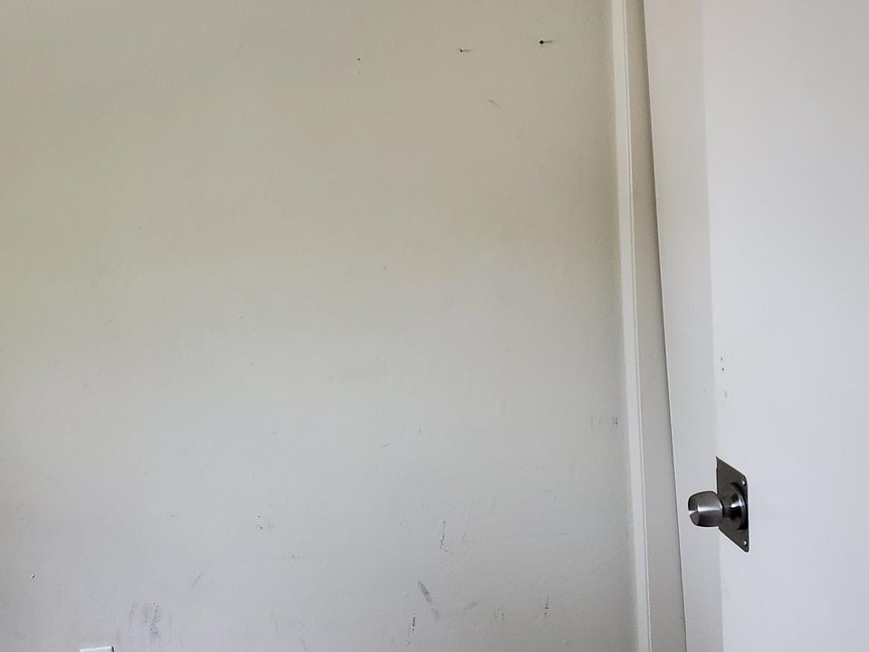 1st image of 3568 Agate Dr