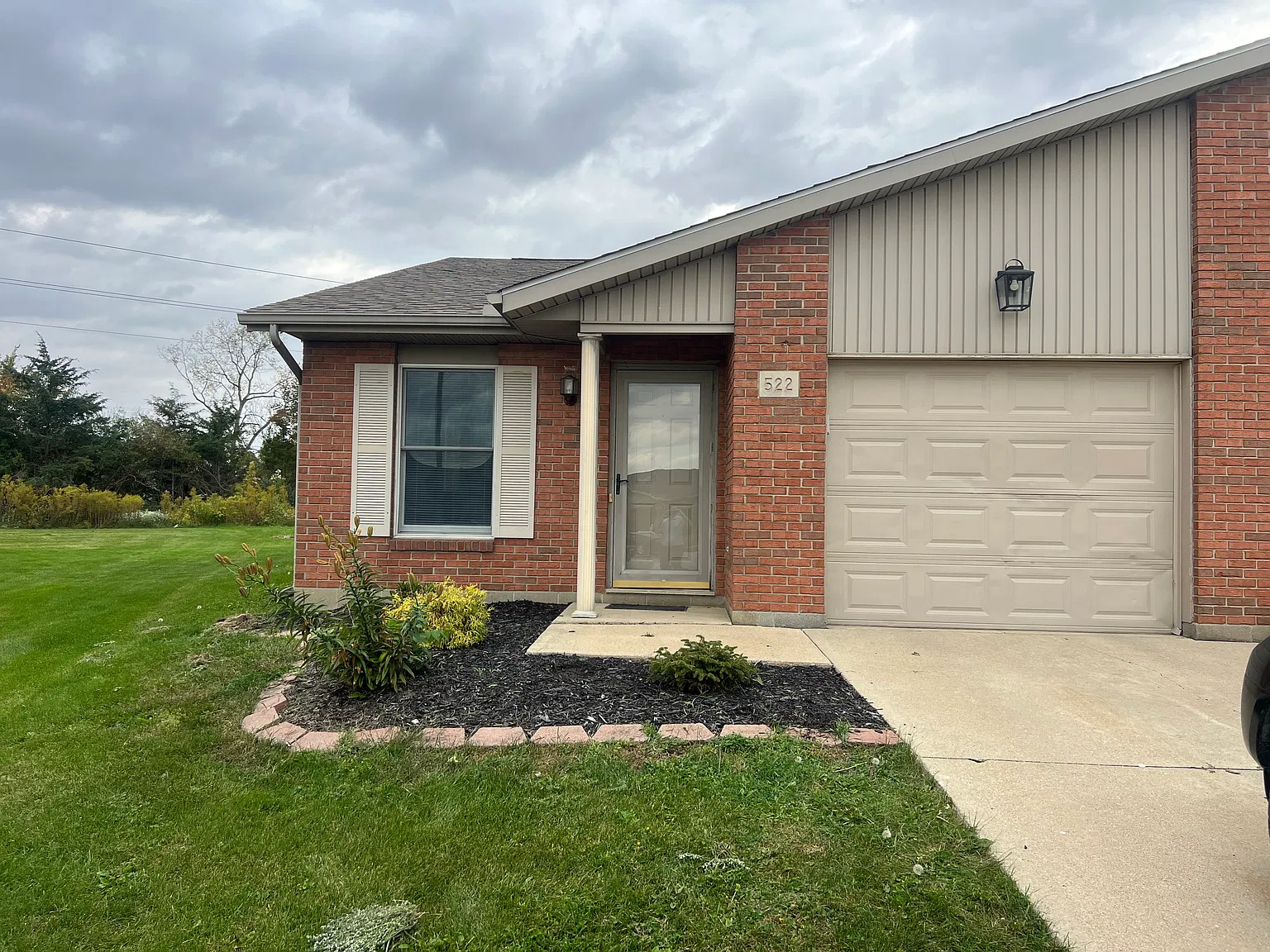 2 bed, 780 sqft, $1,200 — Photo 1