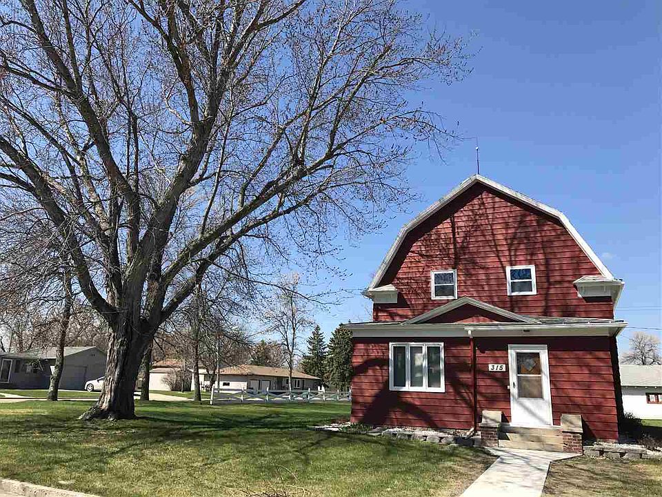 1st image of 315 1st St E