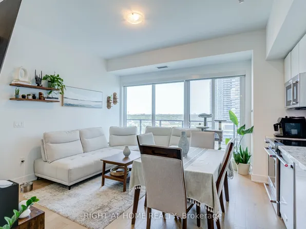 30 Shore Breeze Dr #1413, Toronto, ON M8V 0J1