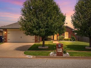 1008 Laurel Creek Dr, Yukon, OK 73099