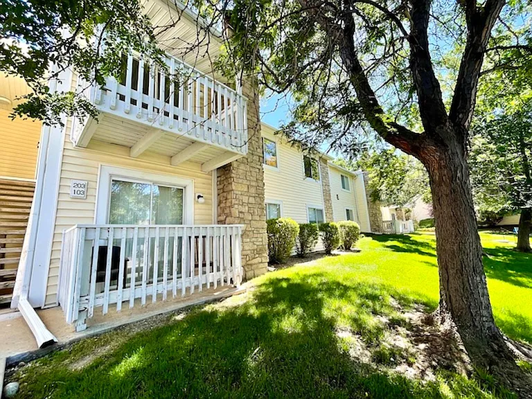 8555 Fairmount Dr #E203-E20 — Photo 8
