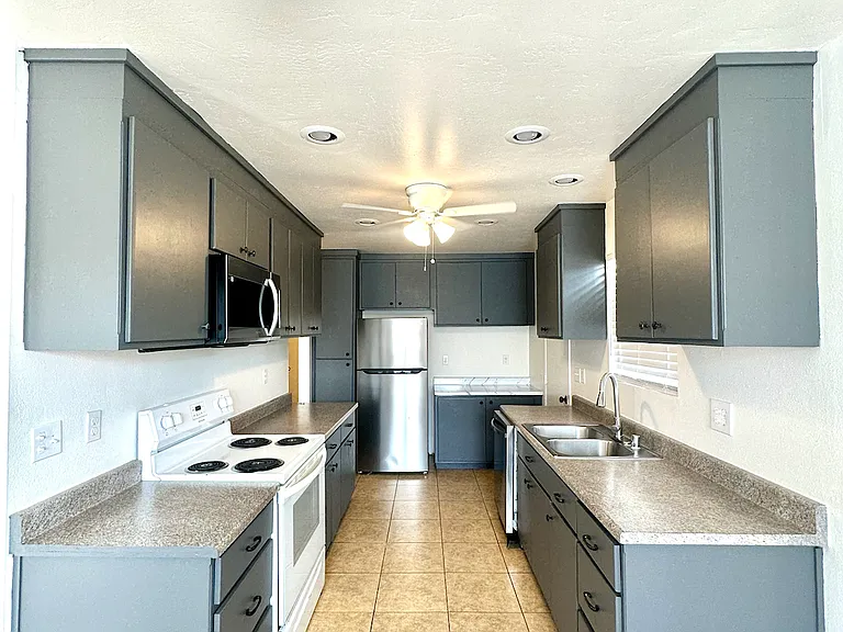 1333 Five D Dr #1333 — Photo 4