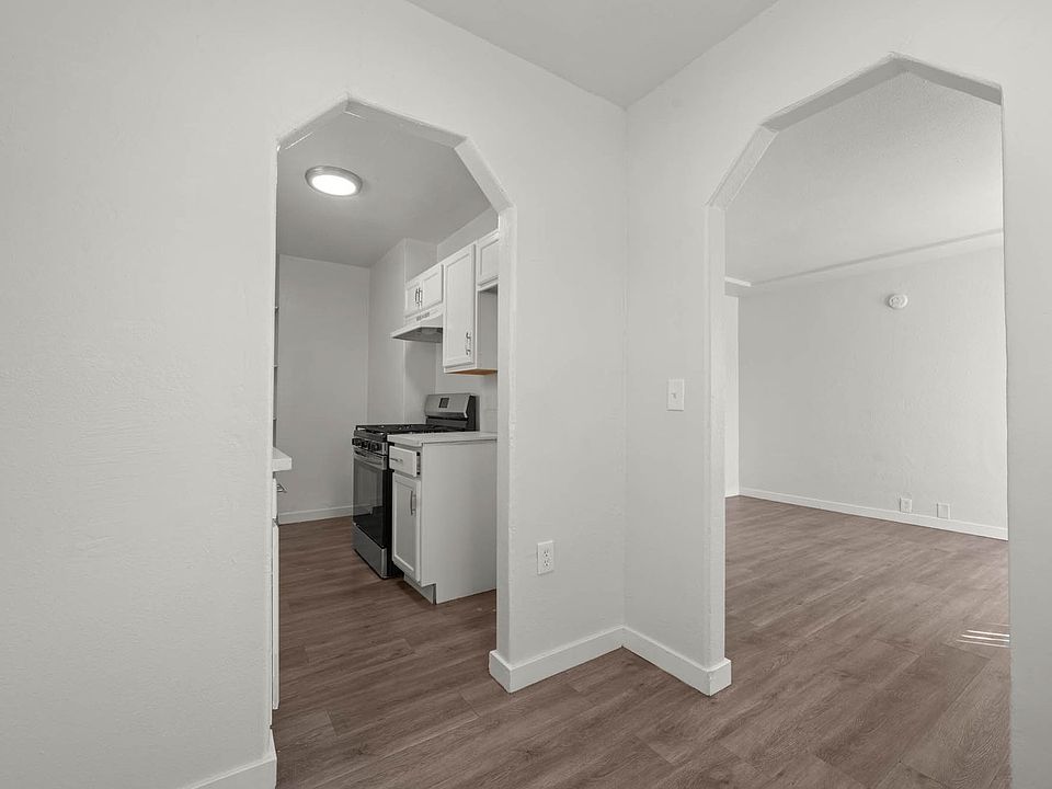1st image of 6110 10th Ave #1.0