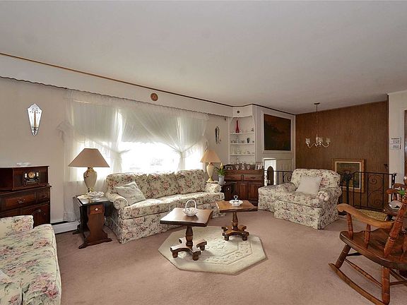 2nd image of 391 Michigan Ave