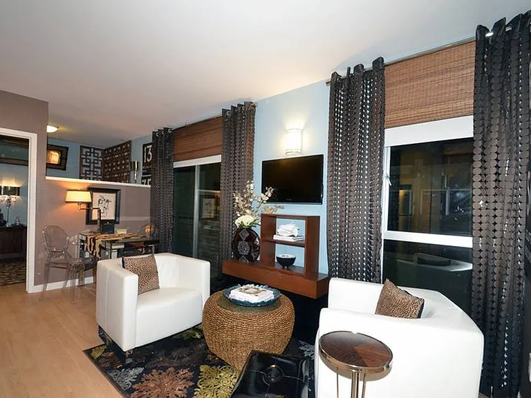 819 Broadway 210 Living 1