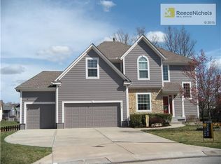 2105 SW Roberts Ct, Lees Summit, MO 64082