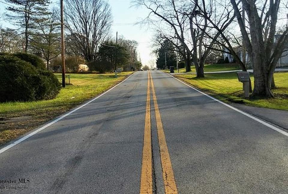 2nd image of 1460 Southwestern Rd