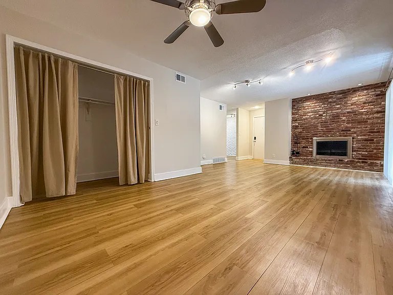 4333 Jarboe St #4 — Photo 8