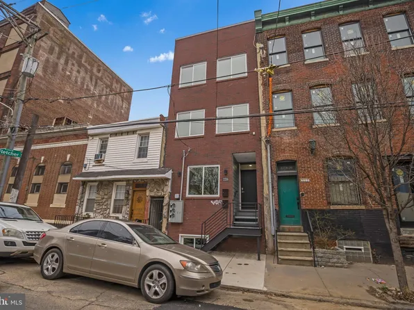 2216 Emerald St Unit 1, Philadelphia, PA 19125