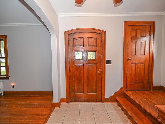 5th image of 404 Brightwood Dr