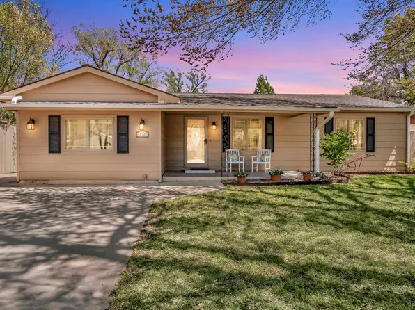 112 S Summit St, Goessel, KS 67053