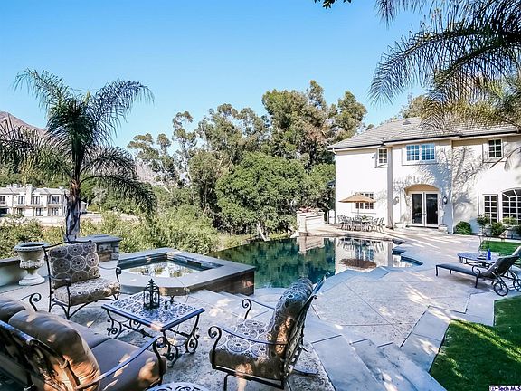 4th image of 235 El Cielo Ln