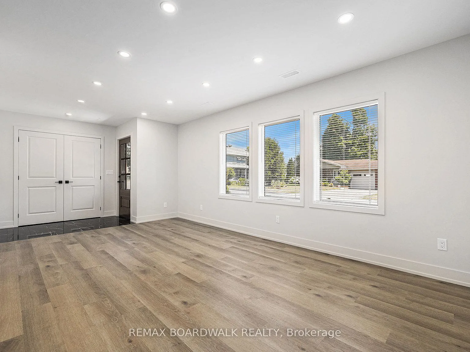 3 bed, $2,400 — Photo 4