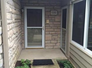 135 Abbeycross Ln, Westerville, OH 43082